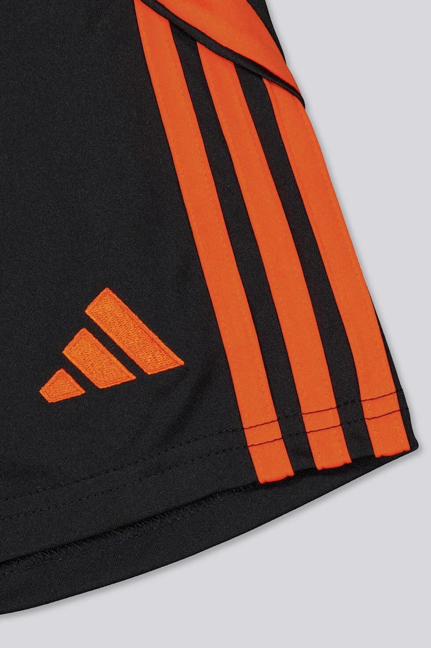 Calções adidas Tiro 24