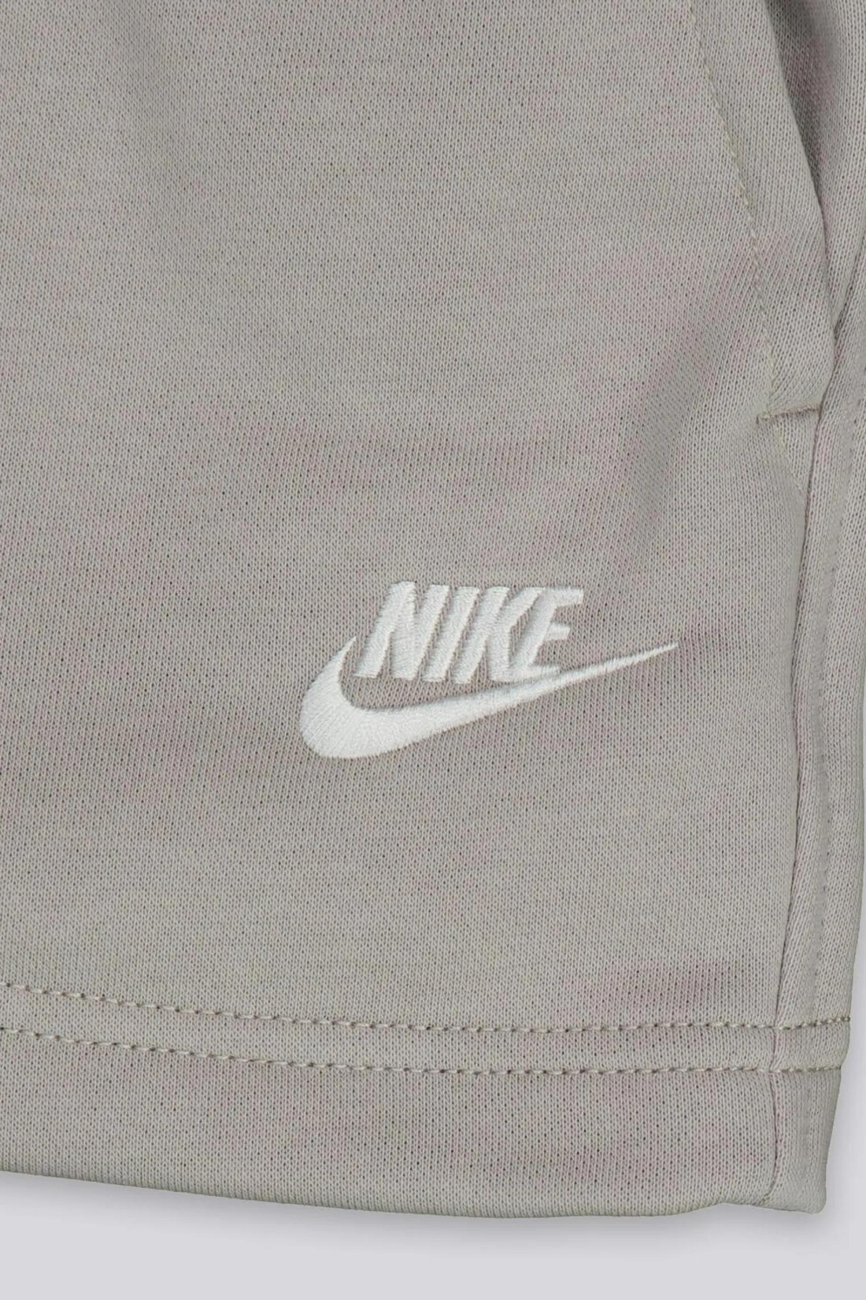 Calções Nike