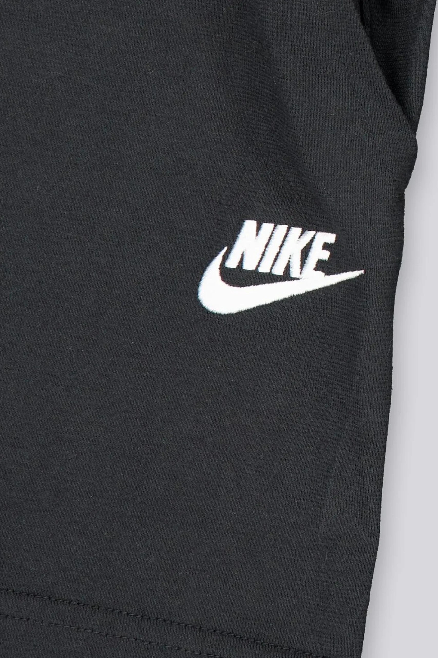 Calções Nike