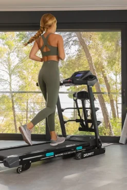 Cecotec Passadeira De Corrida Dobrável Com 1 500 W De Potência Máxima. De 1 A 16 Km/h. 12 Programas Pré-definidos. Sistema De Amortecimento De 10 Elastómeros. Painel De Controlo Led. Inclinação Motorizada. Superfície De Corrida De 130 X 42 Cm. Com Rodas De Transporte E Sistema De Segurança Magnético. Entrada Usb, Mp3 E Altifalantes Incorporados. Halteres E Barras E Cinto De Massagem.