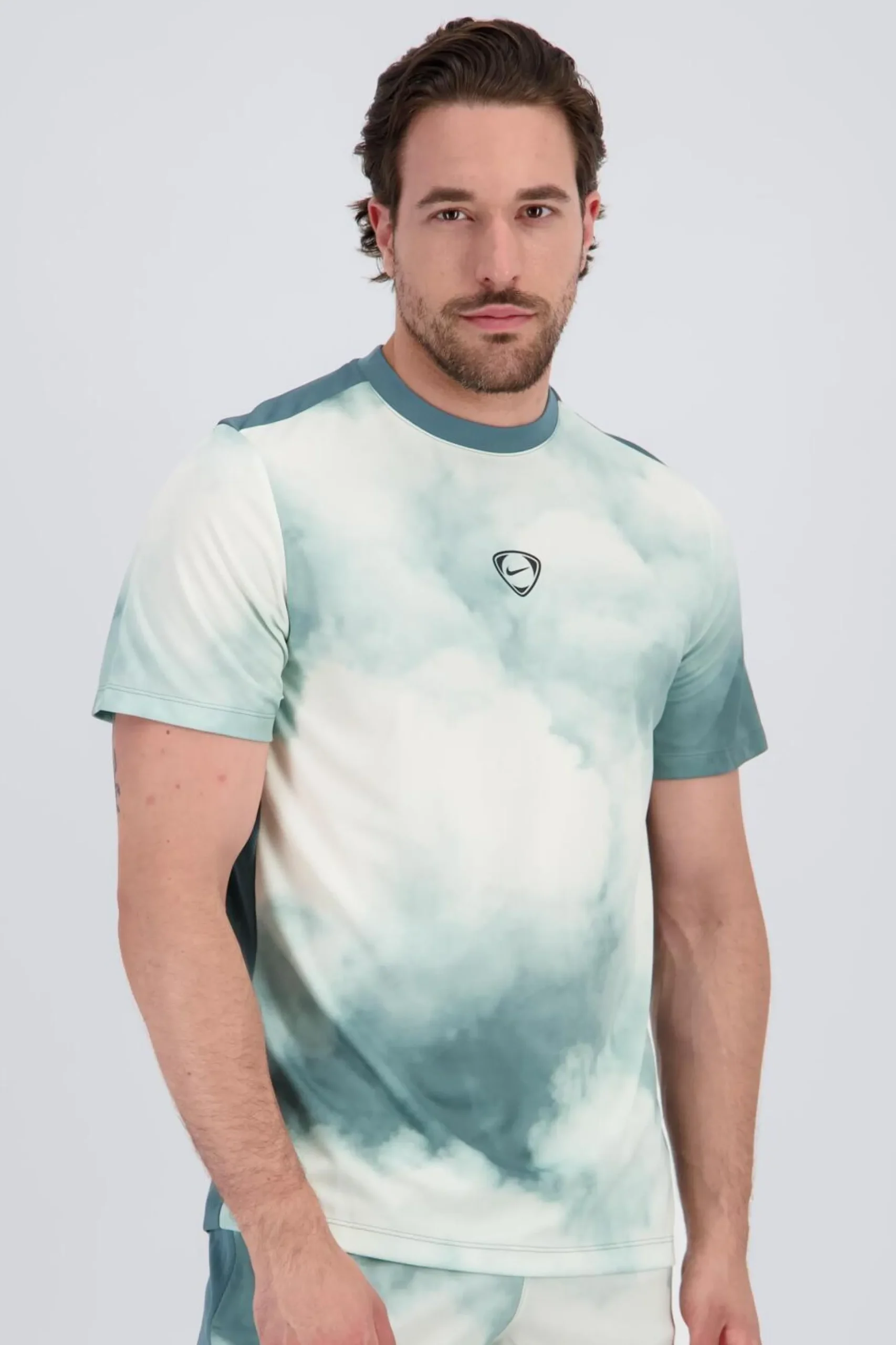 Nike Academy 26