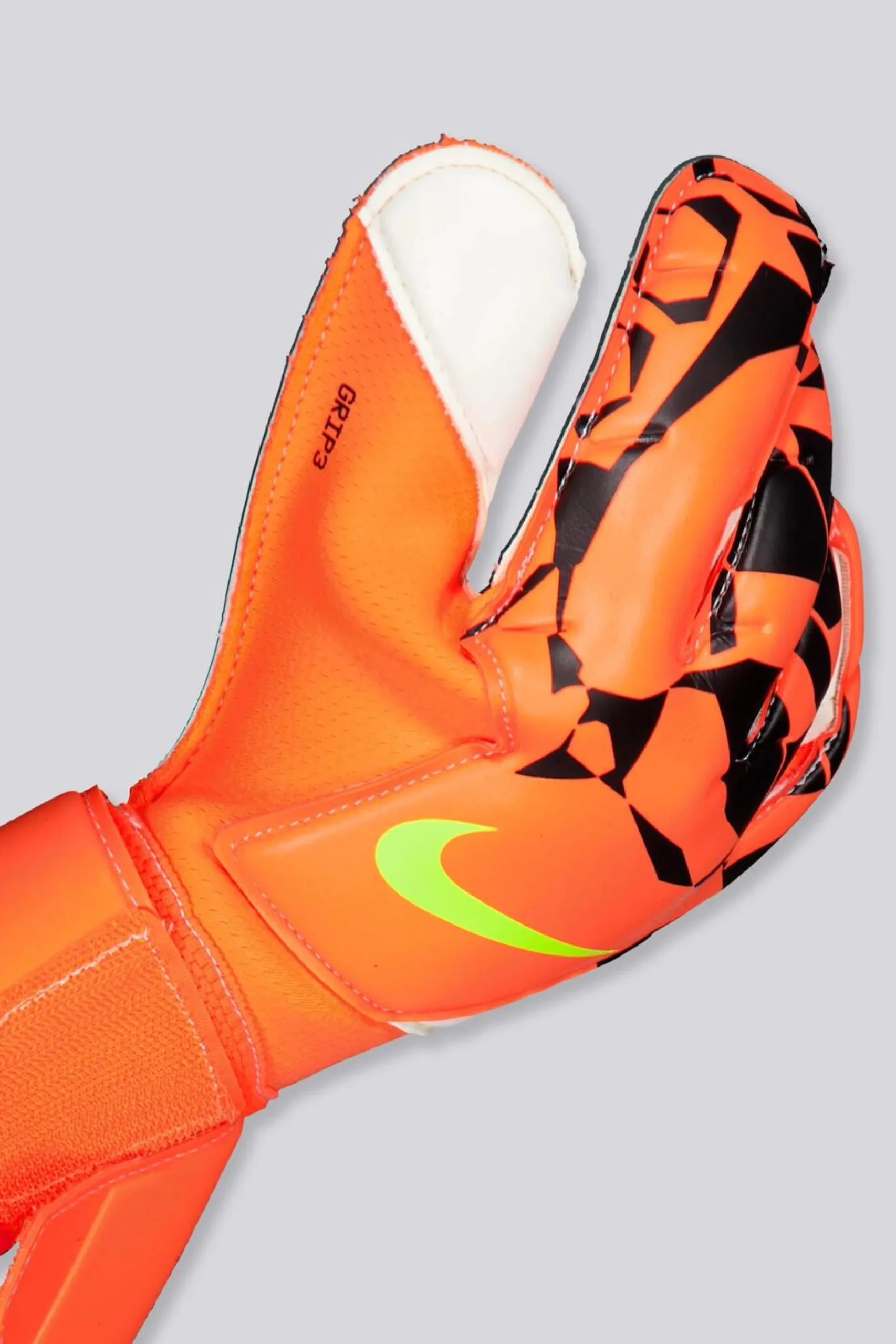 Nike Grip 3