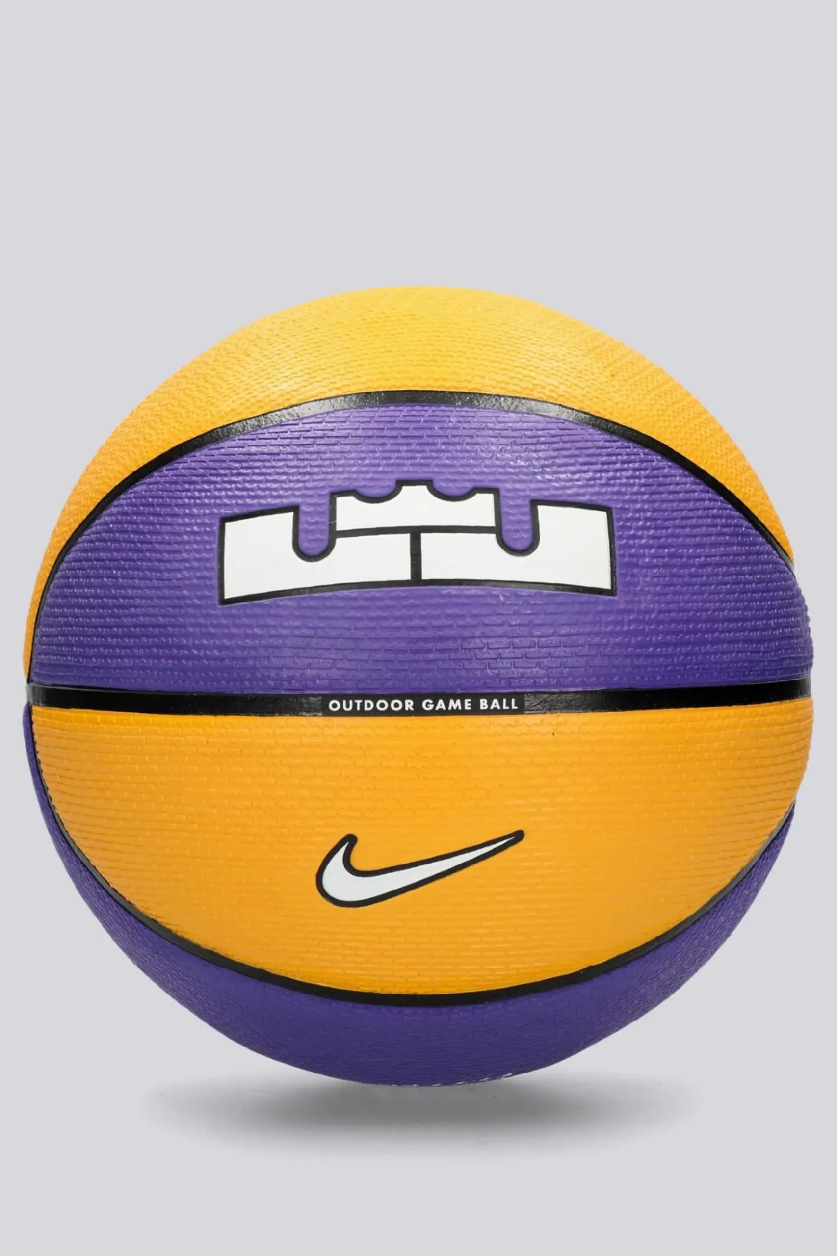 Nike L James Playground 8p 2.0