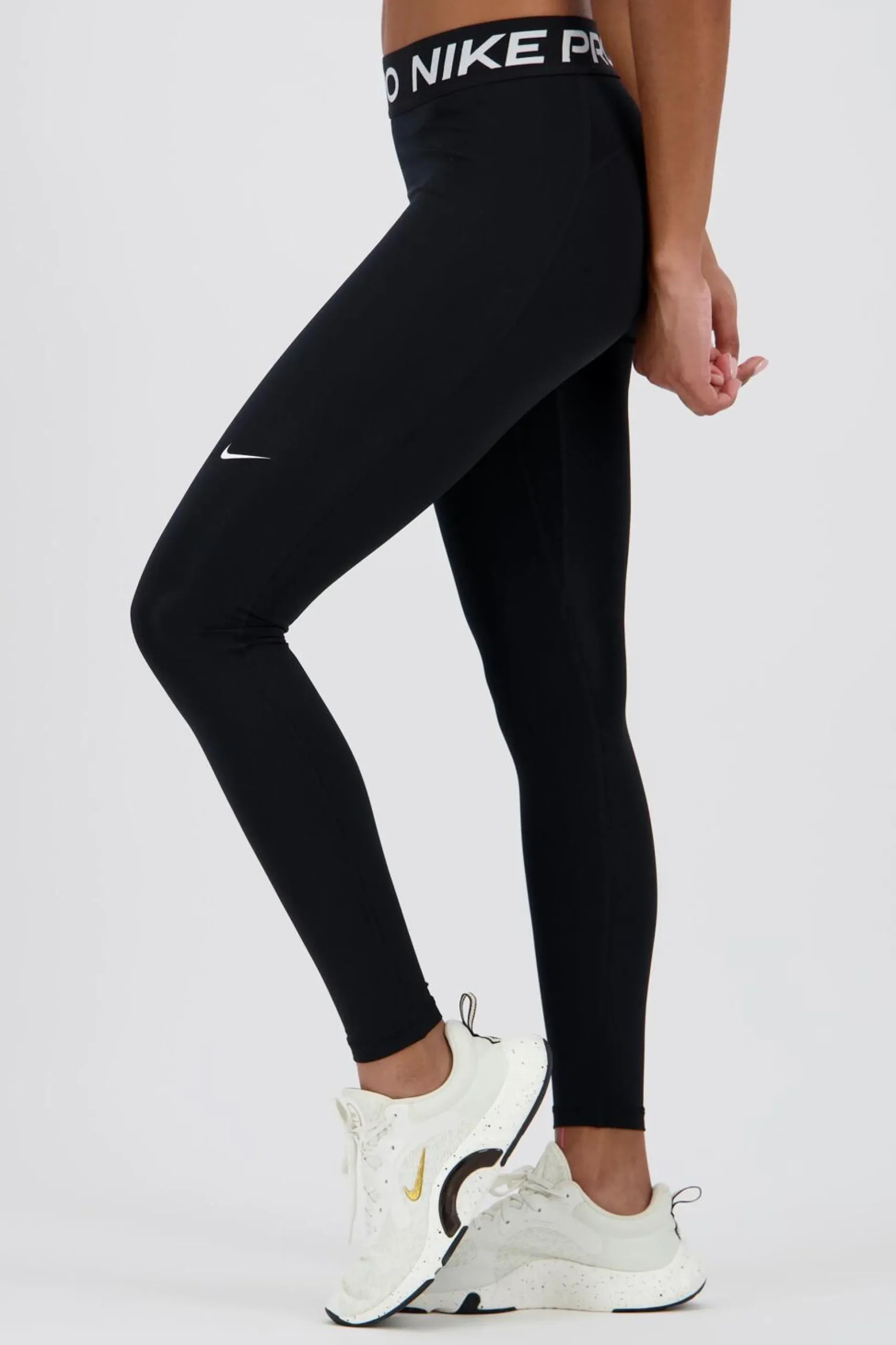 Nike Pro 365