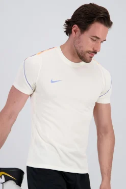 Nike Strike 26