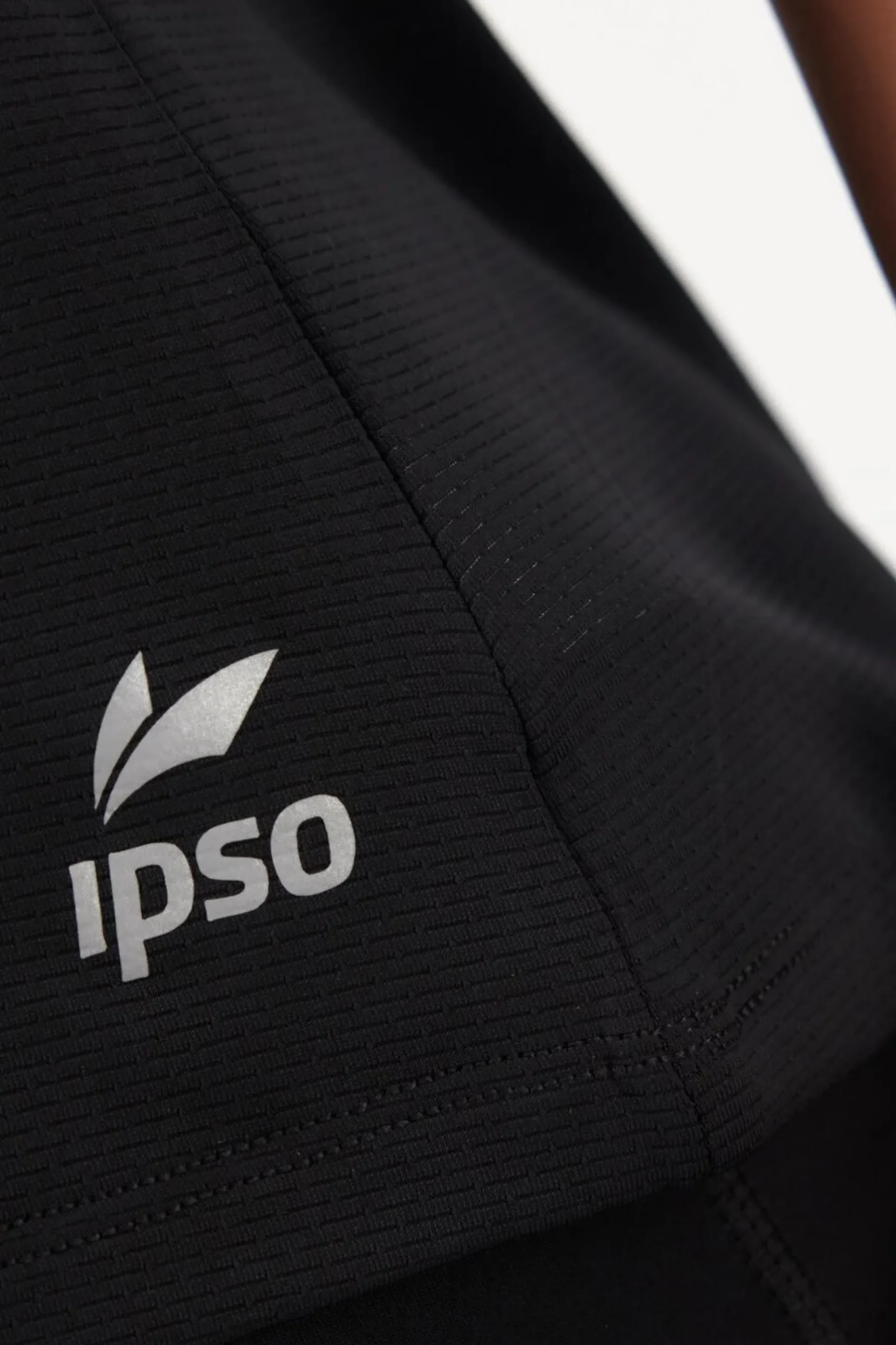 T-shirt Decote V Ipso